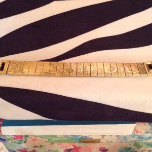 Antique Vintage Gold Look Bracelet With Floral Design 7 Inches Long